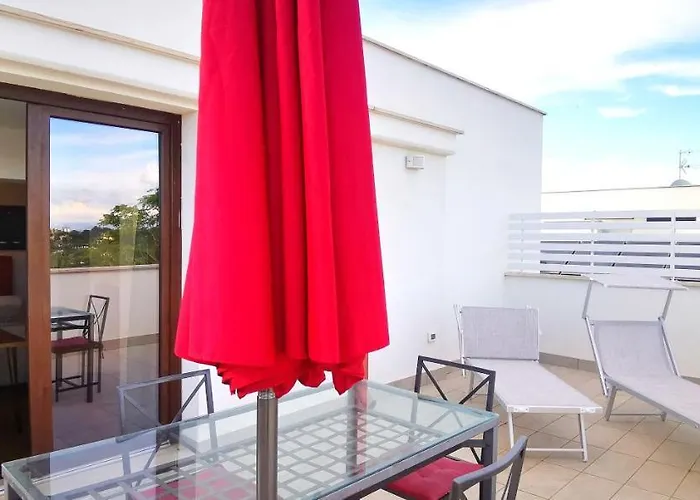 Lejlighed Cosy Penthouse Loft With Stunning View Rom